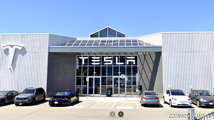 Centinaia di veicoli elettrici Tesla si accumulano nei parcheggi canadesi dopo la corsa sospetta alle vendite / Carscoops